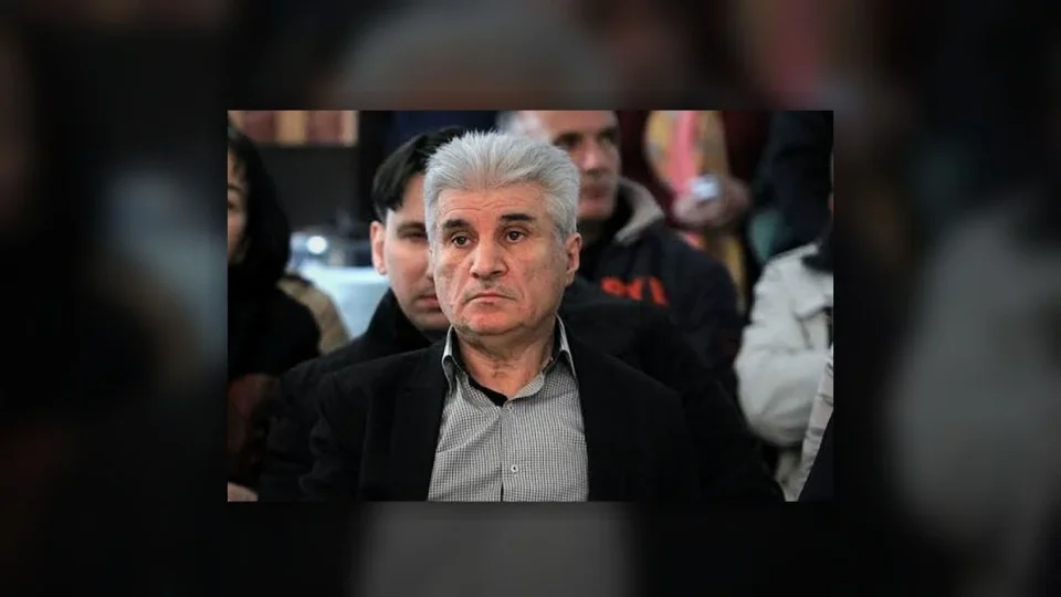 Горјан Петревски им даде глас на младите токму таму каде што најчесто молчат: во првата љубов, срамот, осаменоста и растењето.