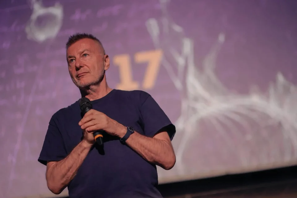 „Добри луѓе“ на Милчо Манчевски по премиерата на „МакеДокс“ - филм што ја остава болката да зборува