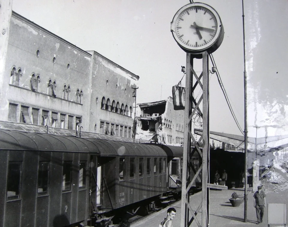 Кога Скопје се урна, светот почна да го гради одново - земјотресот од 1963 година 3 zeleznickata stanica po zemjotresot